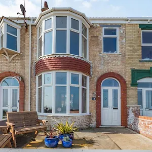 14 The Promenade Holiday home Withernsea